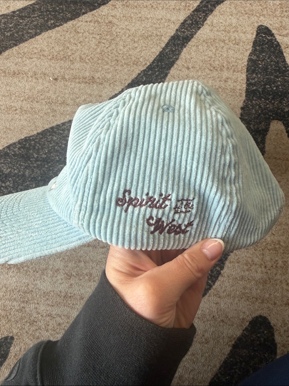 Light Blue Corduroy Cap with Guitarist Embroidery - Picture 4 of 5